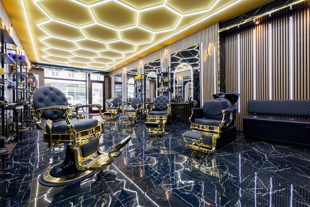 Precision in Every Snip: The Modern Evolution of the Barber Lounge